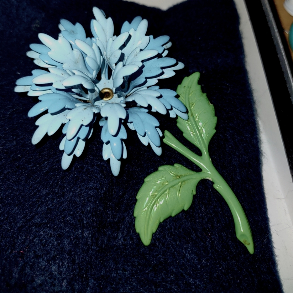 Blue & Green Large Enamel Flower Brooch - Picture 8 of 10